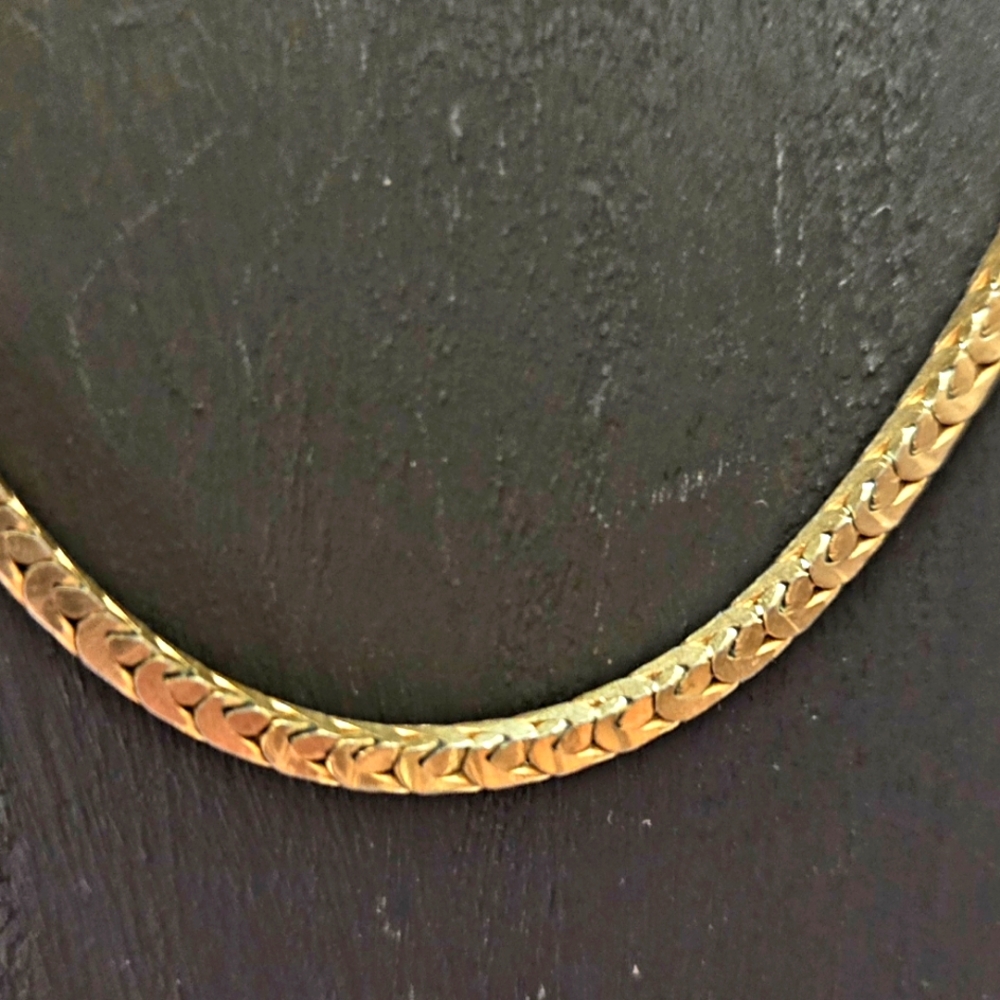 18 Inch, 1965 Sarah Coventry Embraceable Reversible Gold Necklace